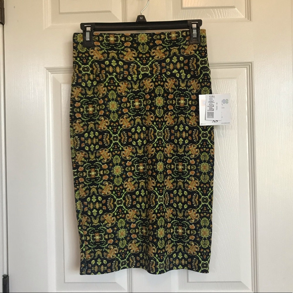 NWT Lularoe Cassie Skirt